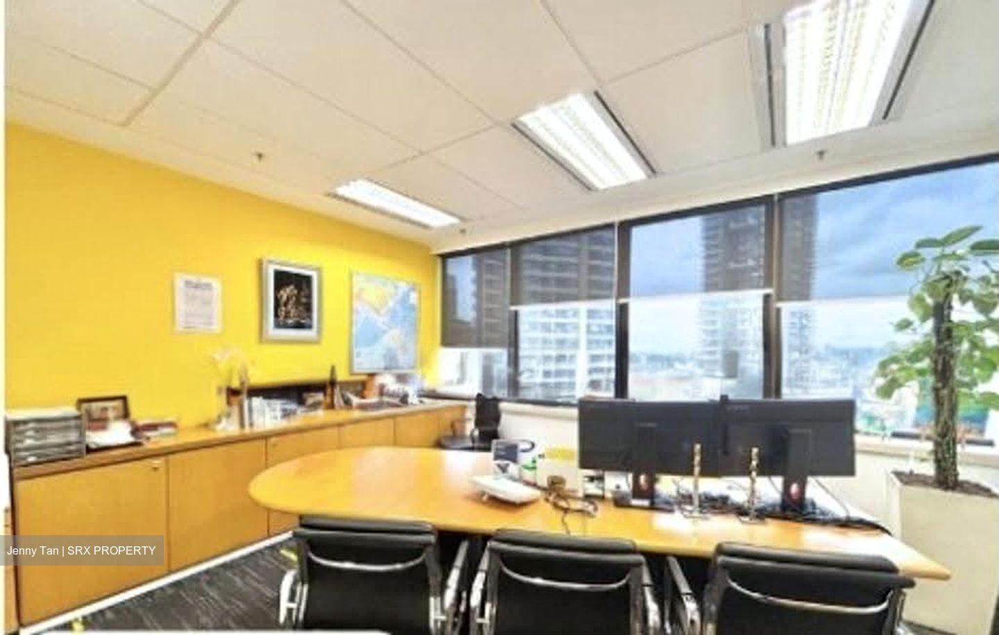 United Square (D11), Office #615069261